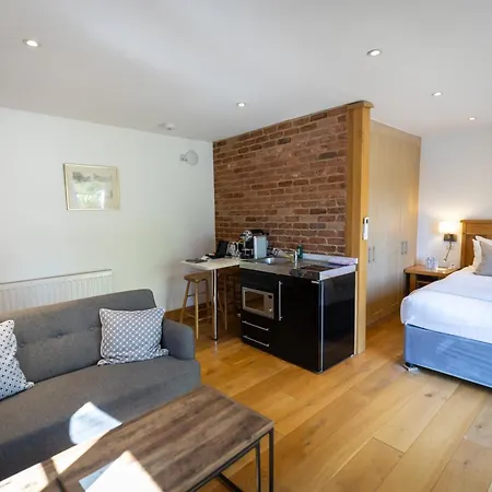 Tewinbury Farm Hotel Room photo
