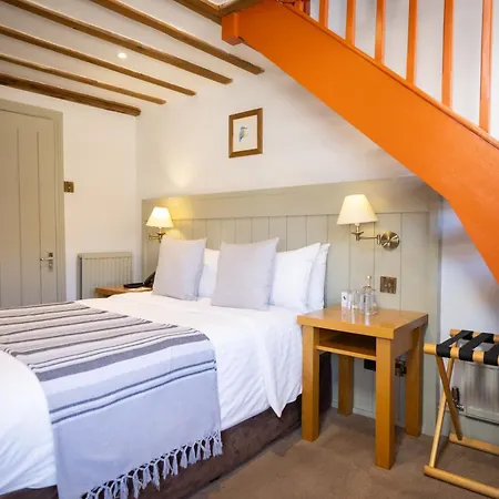 Tewinbury Farm Hotel Exterior photo