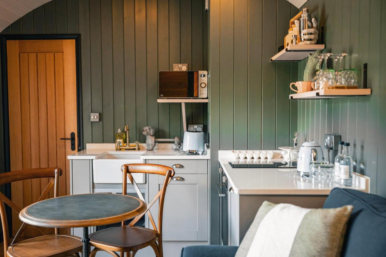 Tewinbury Farm Hotel 4*