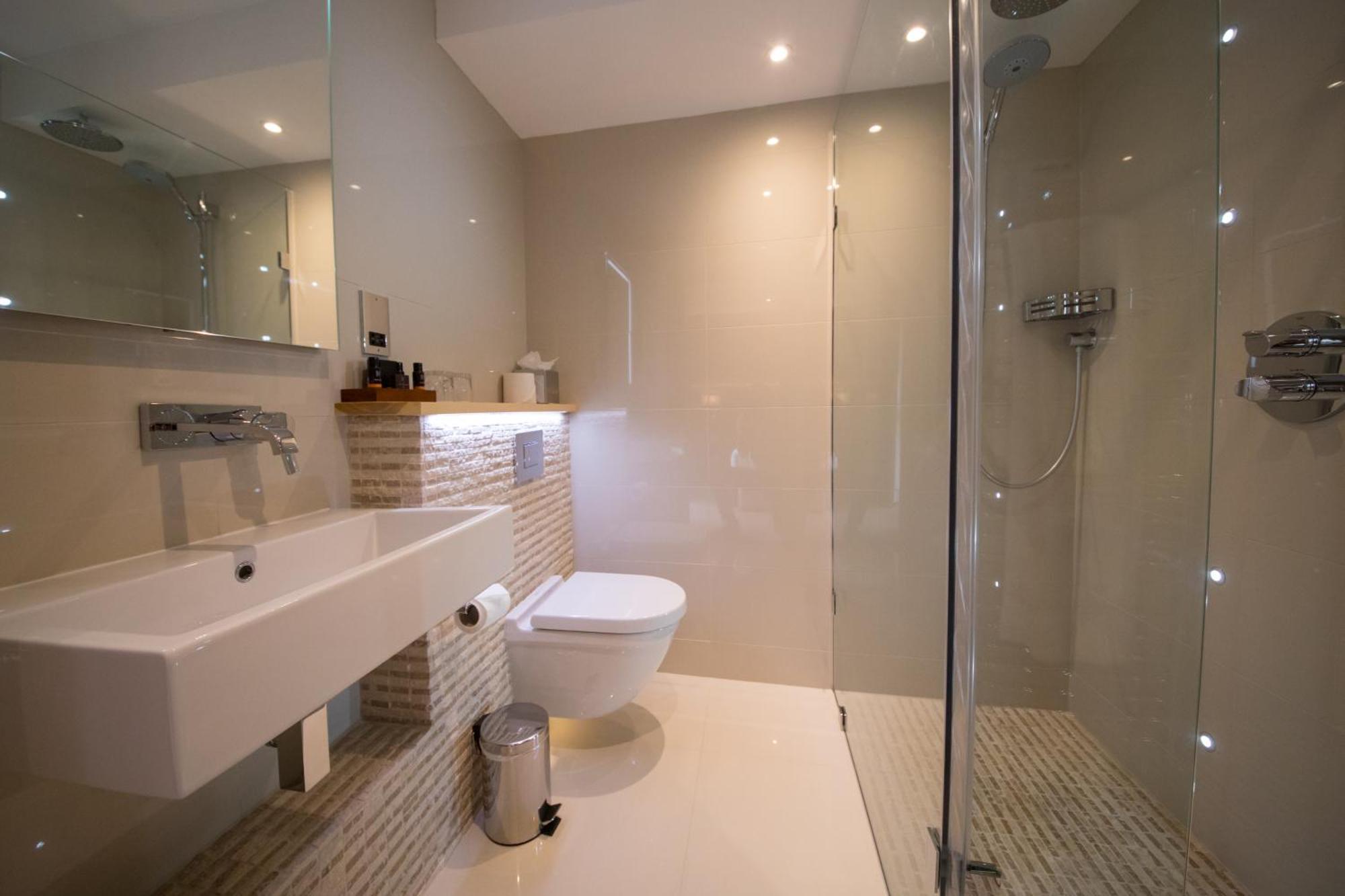 Tewinbury Farm Hotel Tewin