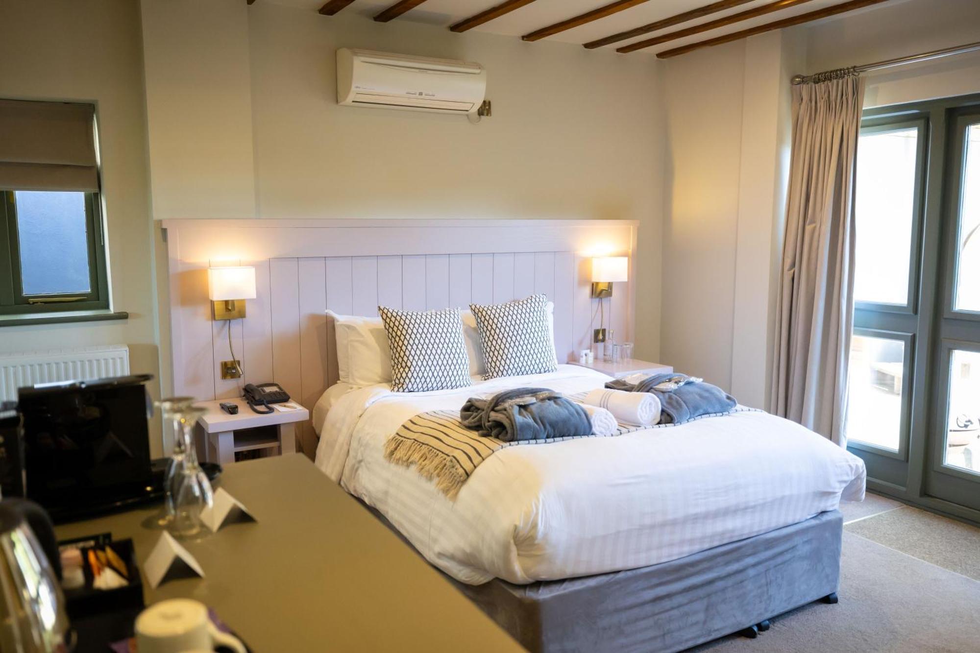 Tewinbury Farm 4*
