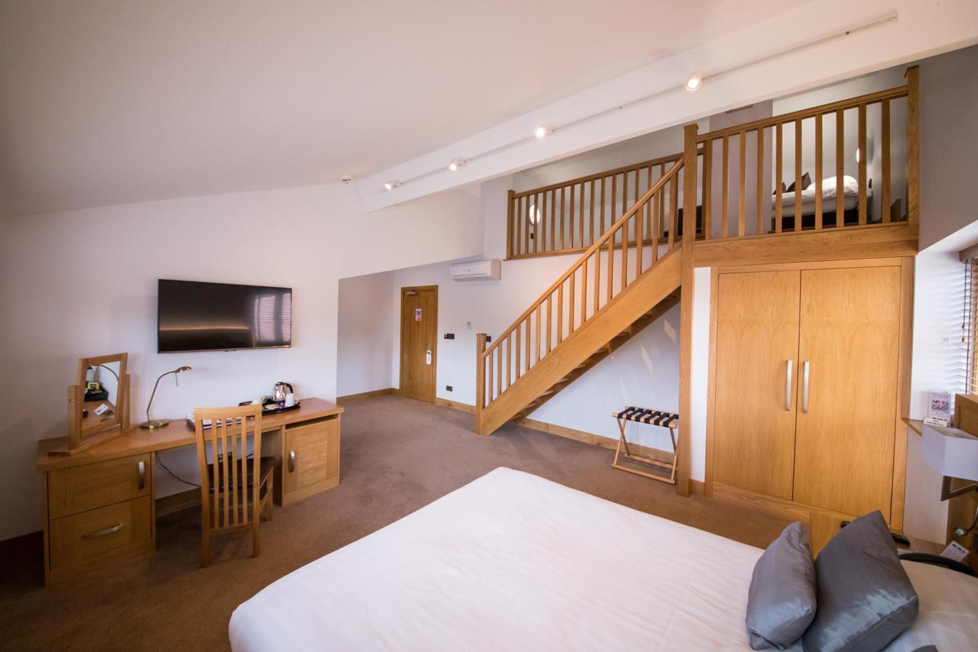 Tewinbury Farm 4*