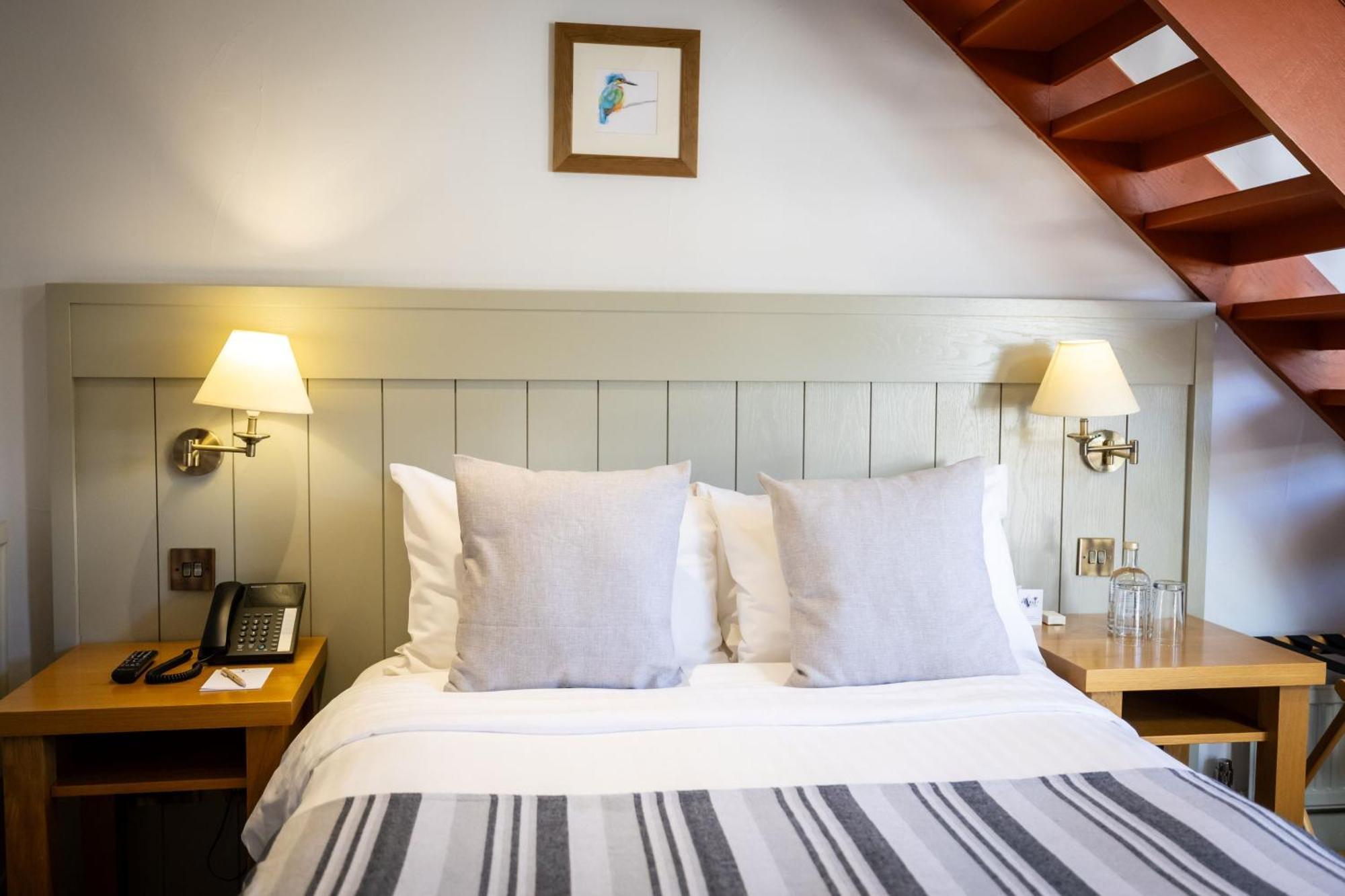 Tewinbury Farm Hotel 4*